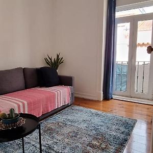 Charming Central Apartment To Rent